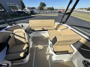 Thumbnail von Sea Ray SPX 210