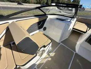 Thumbnail von Sea Ray SPX 210