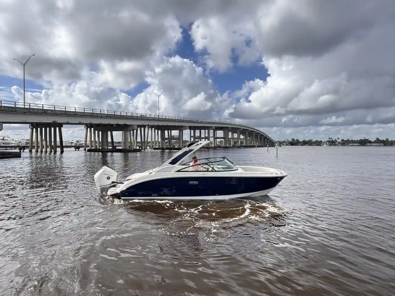 Sea Ray Sun Sport 250