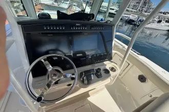 Thumbnail von Boston Whaler 330 Outrage