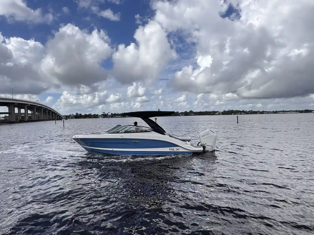 Sea Ray 260 SLX-OB