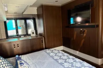 Thumbnail von Azimut 50