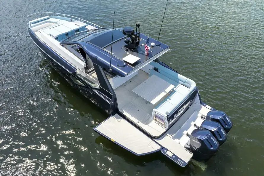 Thumbnail von Azimut 48