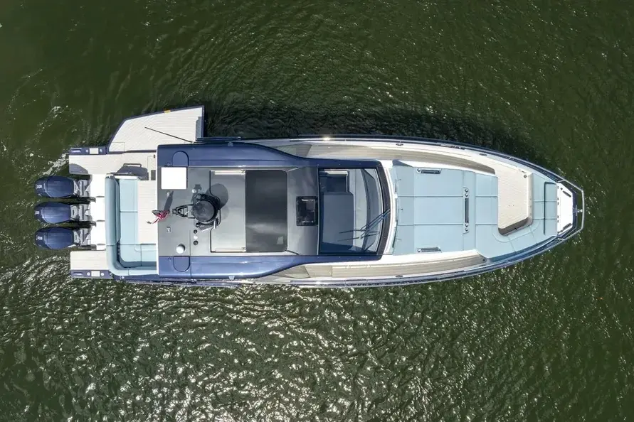 Thumbnail von Azimut 48