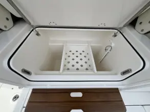 Thumbnail von Boston Whaler 350 Realm