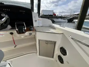 Thumbnail von Boston Whaler 350 Realm
