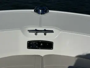 Thumbnail von Boston Whaler 210 Montauk