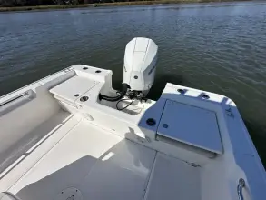 Thumbnail von Boston Whaler 210 Montauk