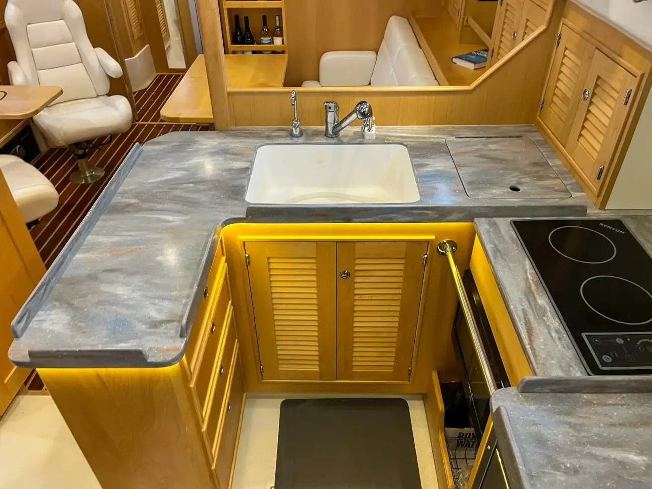 Thumbnail von Island Packet 439 Hawkeye