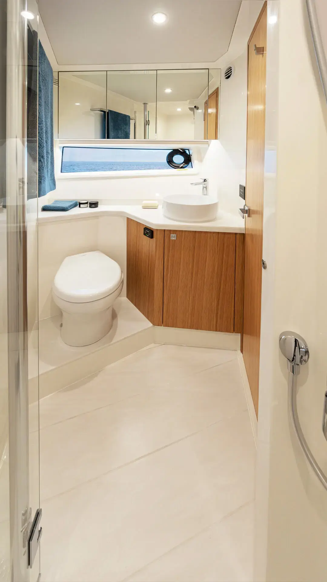 Thumbnail von Riviera 585 Suv