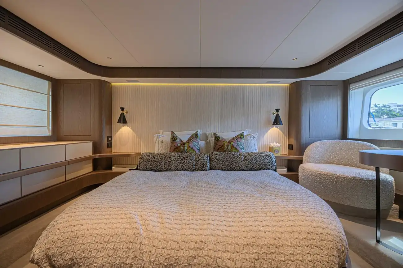 Thumbnail von Azimut 66