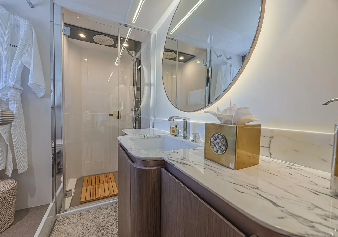 Thumbnail von Azimut 66