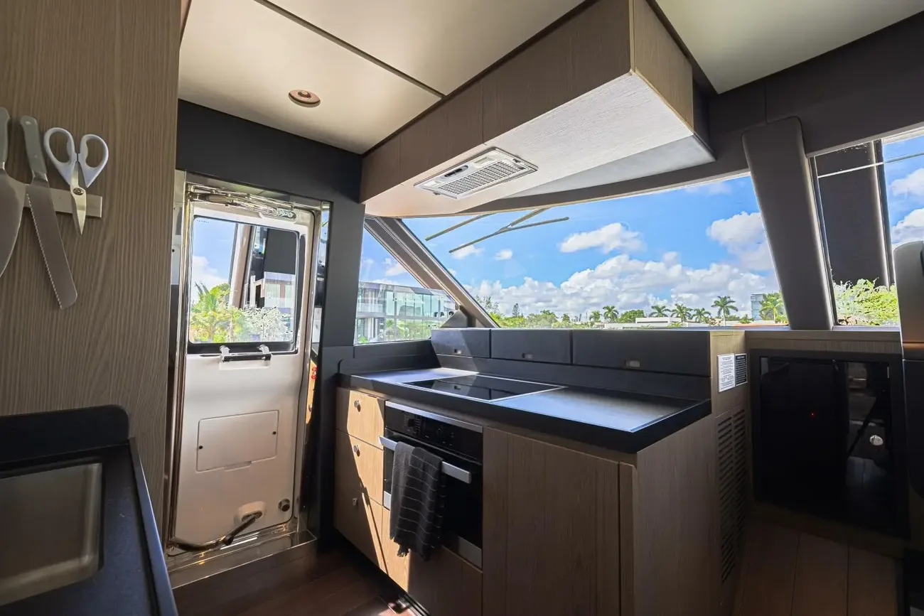 Thumbnail von Azimut 66