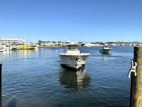 Thumbnail von Grady White Canyon 376