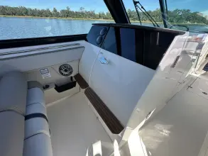 Thumbnail von Boston Whaler 330 Vantage