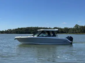 Thumbnail von Boston Whaler 330 Vantage