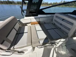 Thumbnail von Boston Whaler 330 Vantage