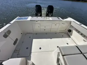 Thumbnail von Boston Whaler 330 Vantage