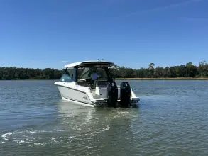Thumbnail von Boston Whaler 330 Vantage