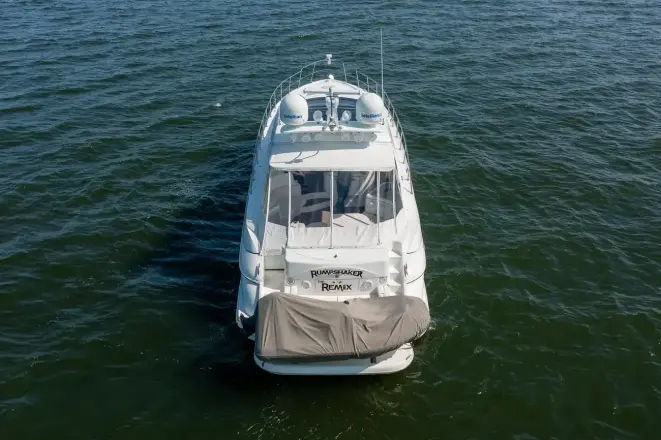 Cruisers Yachts 5370 Express