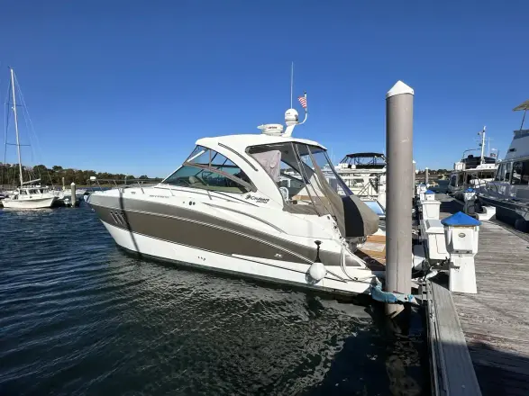 Cruisers Yachts 380 Express