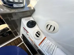 Thumbnail von Cruisers Yachts 380 Express