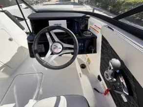 Thumbnail von Sea Ray SPX 210 Außenborder