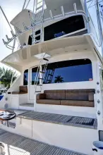 Thumbnail von Viking 74 Enclosed Bridge