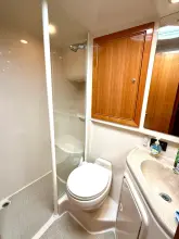 Thumbnail von Riviera 42 Flybridge