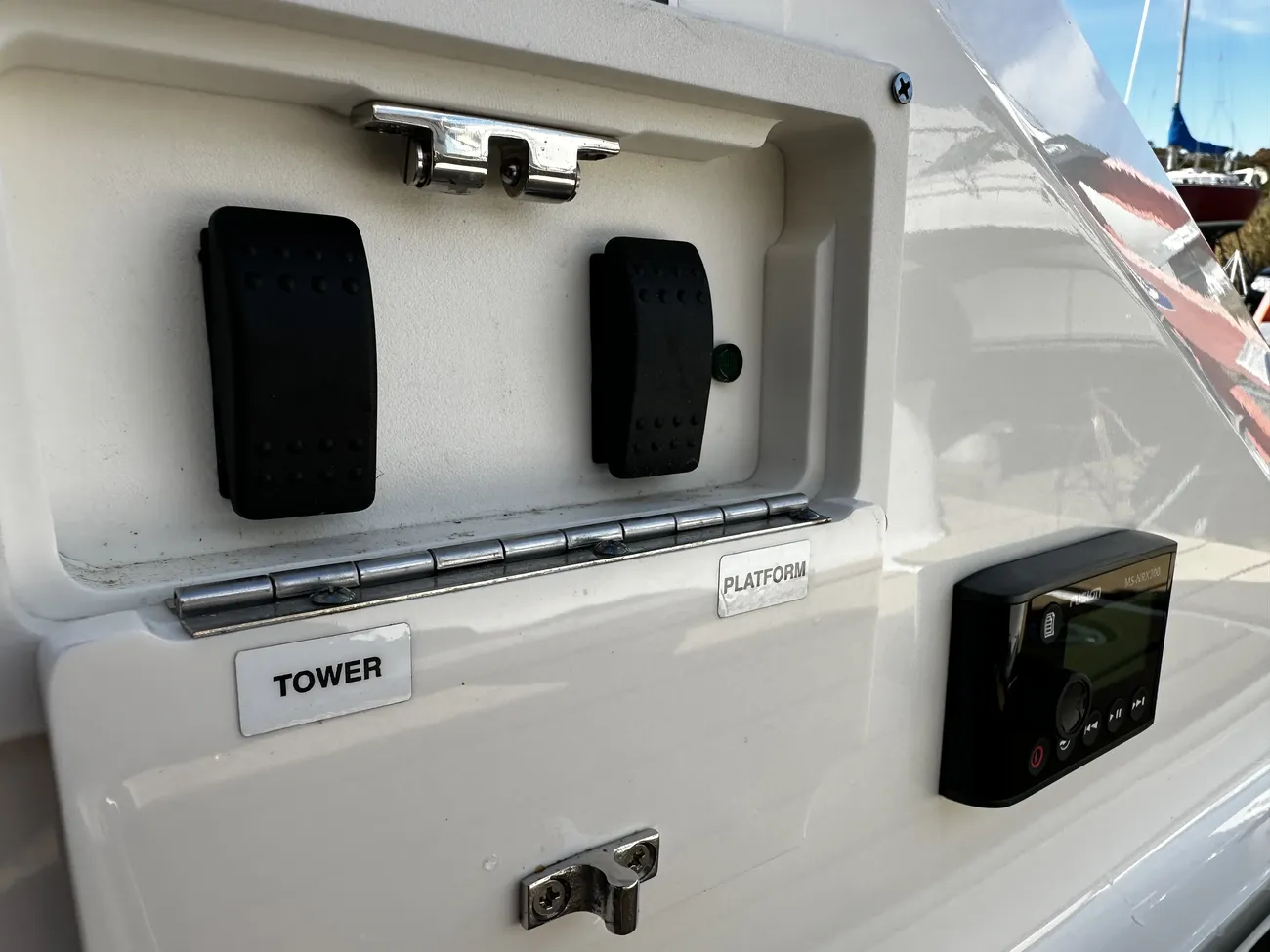 Thumbnail von Sea Ray SLX 280