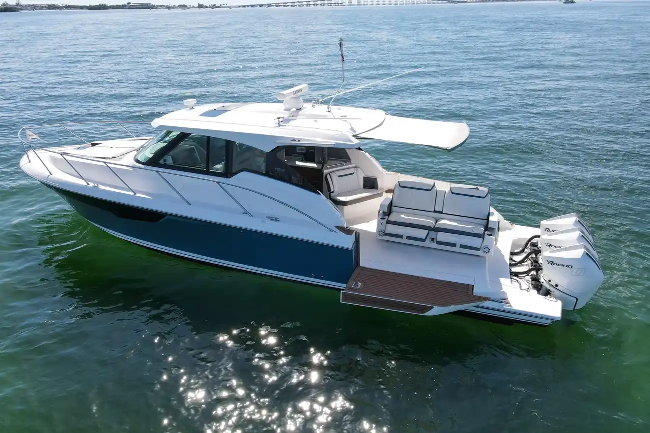 Thumbnail von Tiara Yachts 43LE