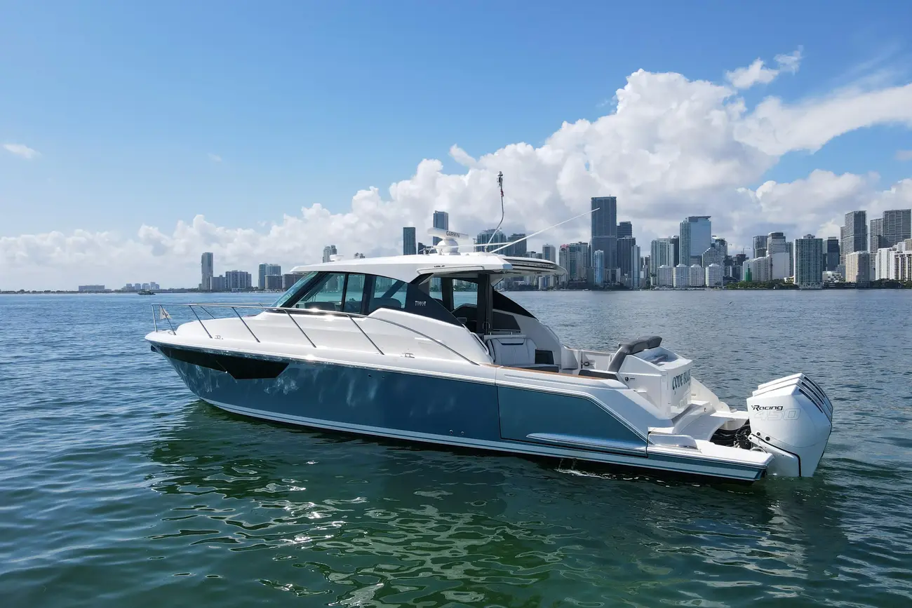 Thumbnail von Tiara Yachts 43LE