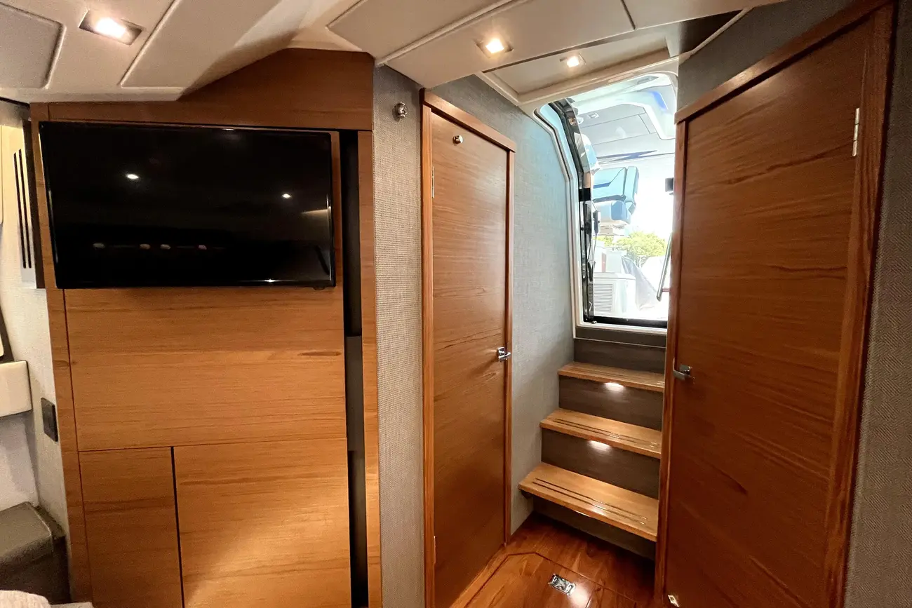 Thumbnail von Tiara Yachts 43LE