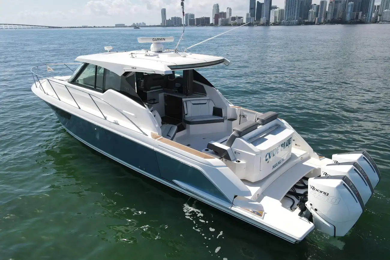 Thumbnail von Tiara Yachts 43LE