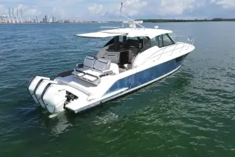 Thumbnail von Tiara Yachts 43LE