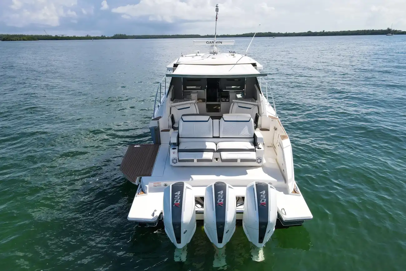 Thumbnail von Tiara Yachts 43LE