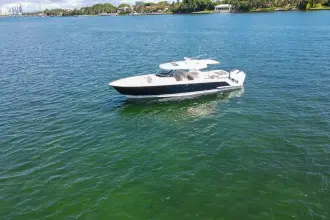 Thumbnail von Tiara Yachts 43LS MARILEE