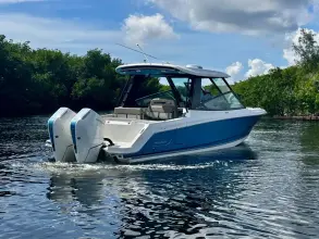 Thumbnail von Boston Whaler 330 Vantage