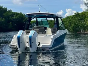 Thumbnail von Boston Whaler 330 Vantage