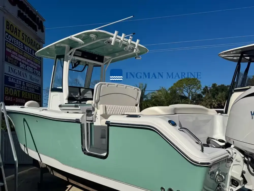 Sea Hunt Ultra 265 SE