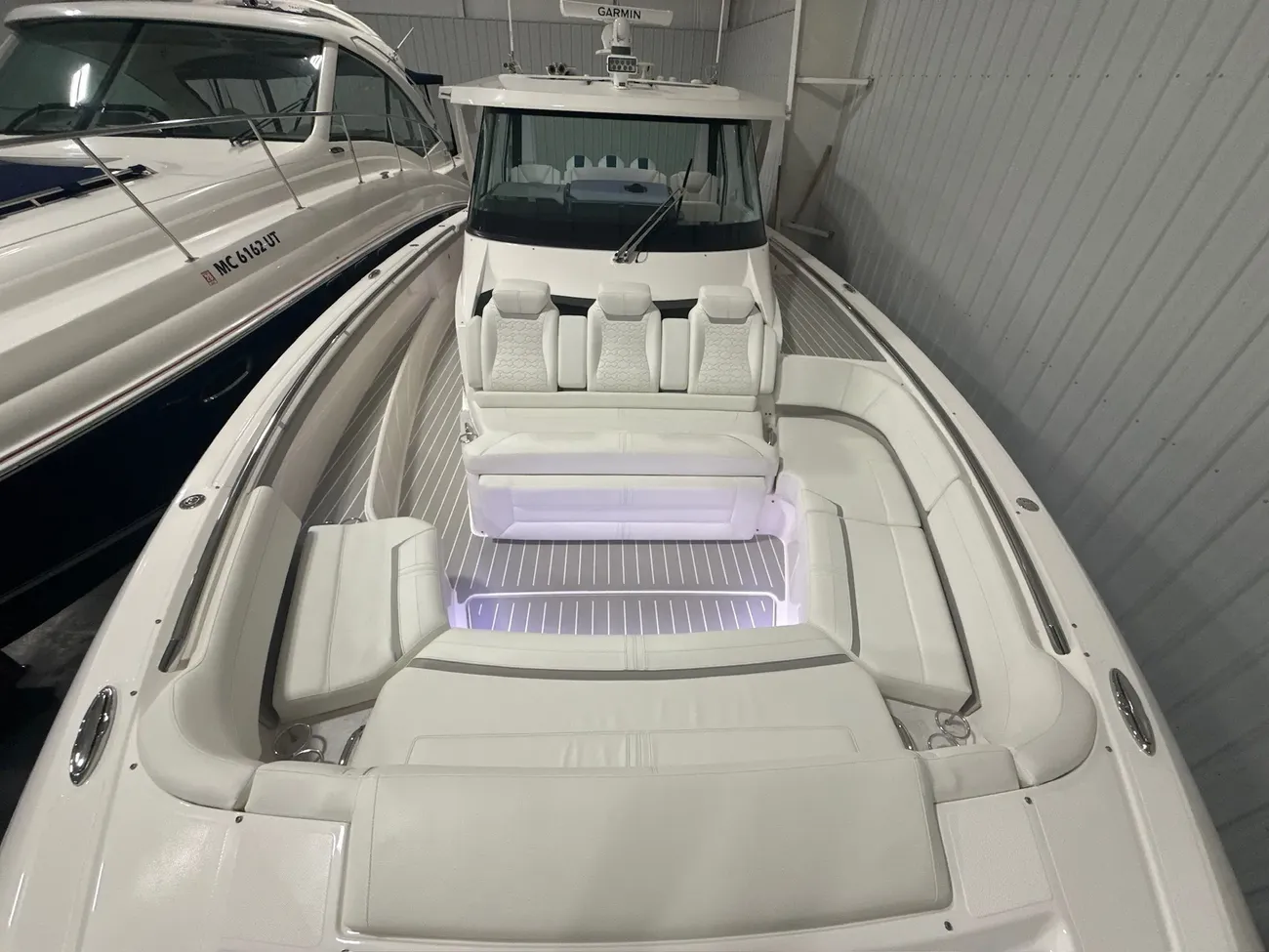 Thumbnail von Tiara Yachts 48LS