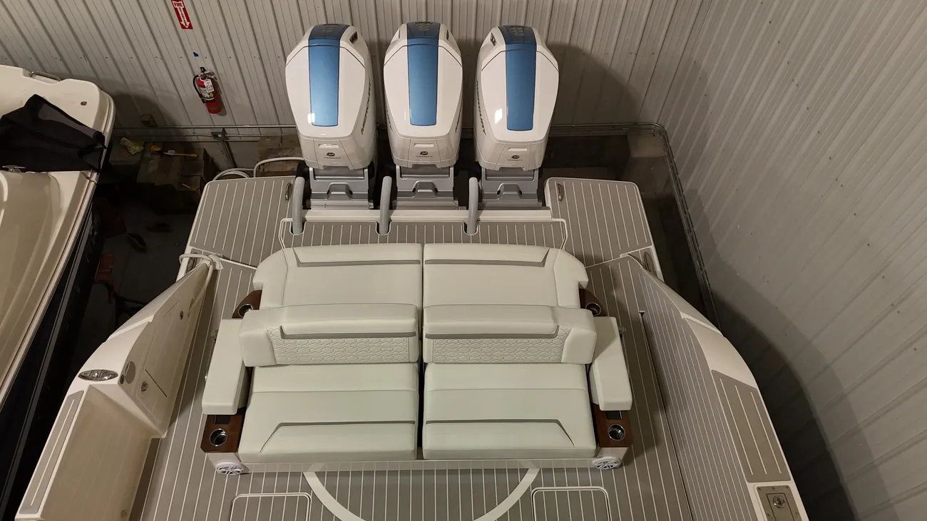 Thumbnail von Tiara Yachts 48LS