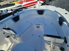 Thumbnail von Robalo R270