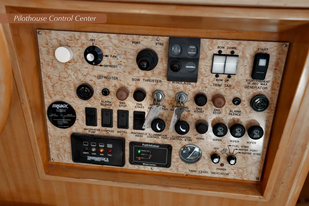 Thumbnail von Mckinna 57 Pilothouse Decompress