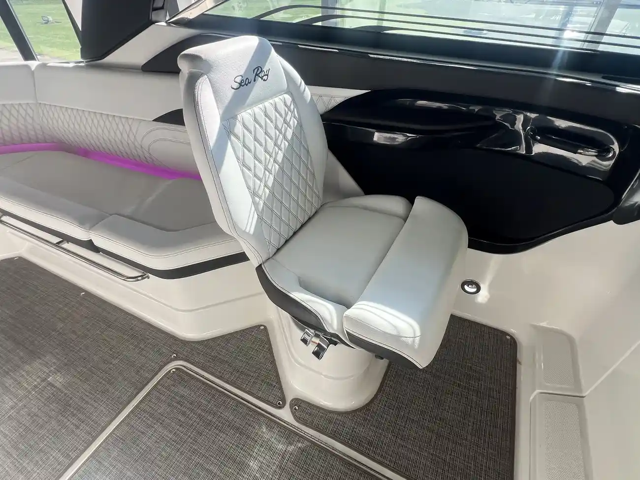 Thumbnail von Sea Ray SLX 280