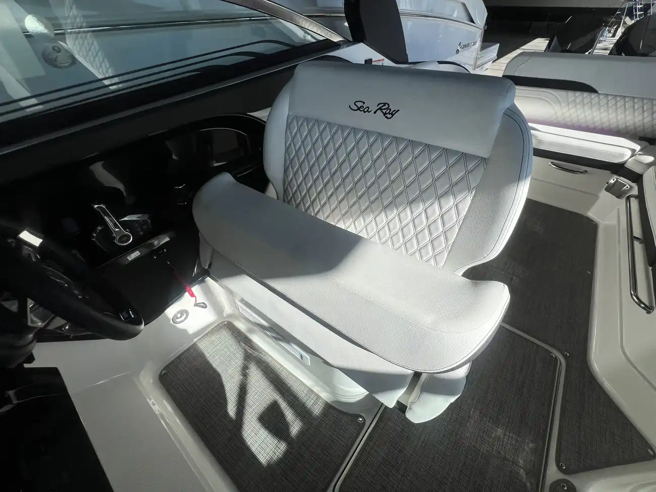 Thumbnail von Sea Ray SLX 280