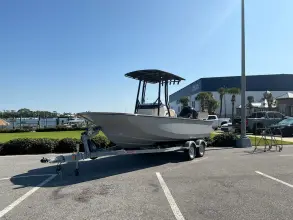 Thumbnail von Boston Whaler 190 Montauk