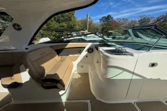 Thumbnail von Sea Ray SLX 350