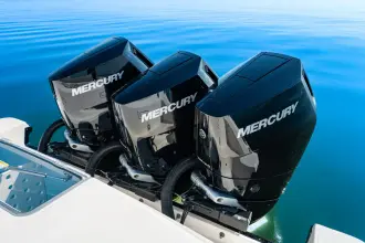 Thumbnail von Boston Whaler 380 Outrage