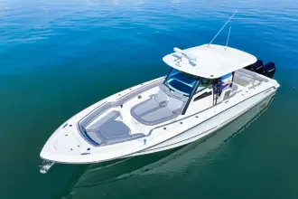 Thumbnail von Boston Whaler 380 Outrage